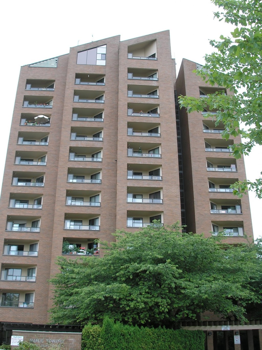 Maple Towers | 107-11841 222 St, Maple Ridge, BC V2X 8S9, Canada | Phone: (604) 467-4013