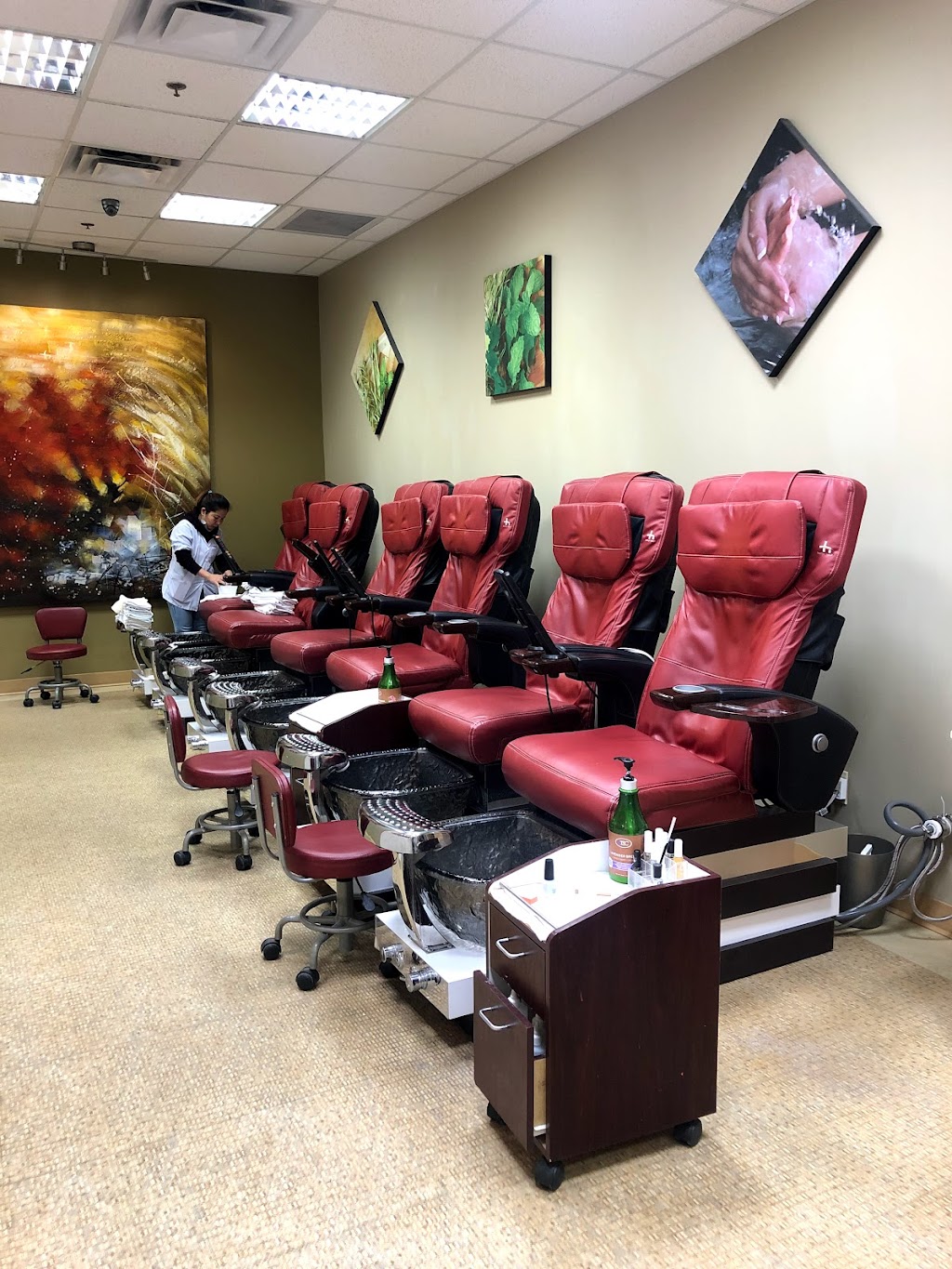 Regal Nails, Salon & Spa | 201 Southridge Dr #500, Okotoks, AB T1S 2C8, Canada | Phone: (403) 995-9816