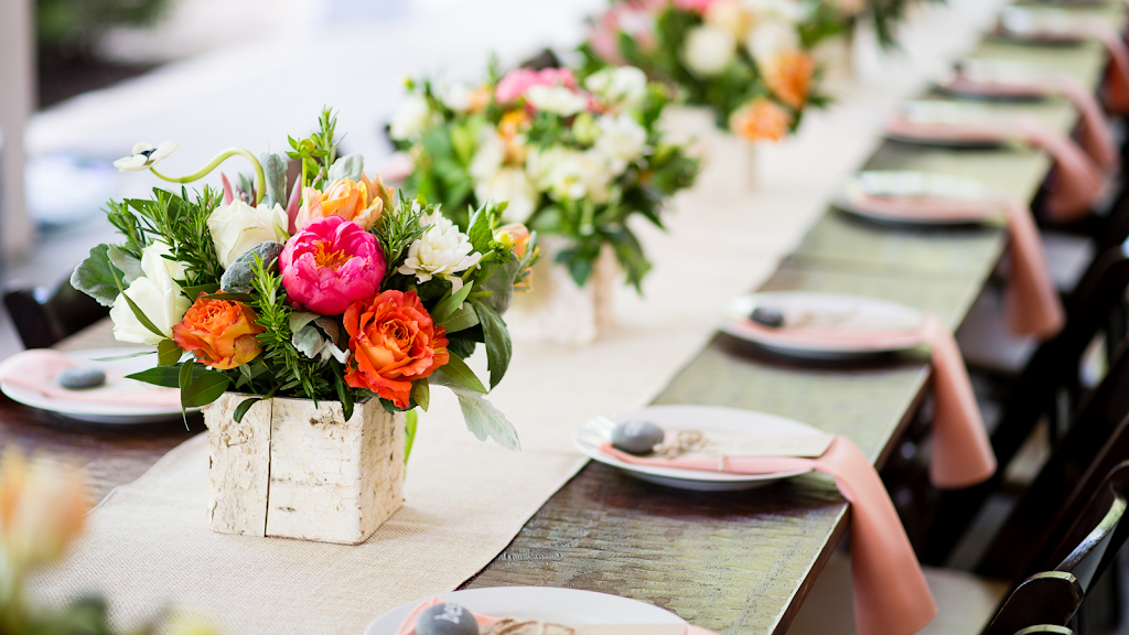 Sapphire & Lily Events | 152 Henderson St, Ailsa Craig, ON N0M 1A0, Canada | Phone: (519) 860-6113