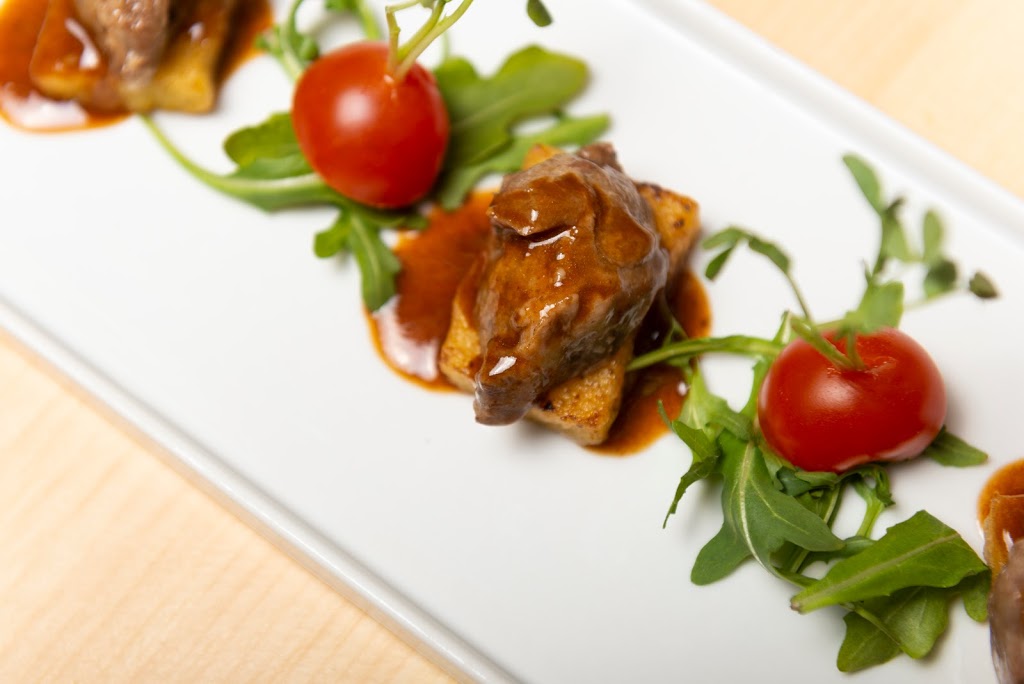 Restaurant Le Madrigal Bromont | 46 Boulevard de Bromont, Bromont, QC J2L 2K3, Canada | Phone: (450) 534-3588