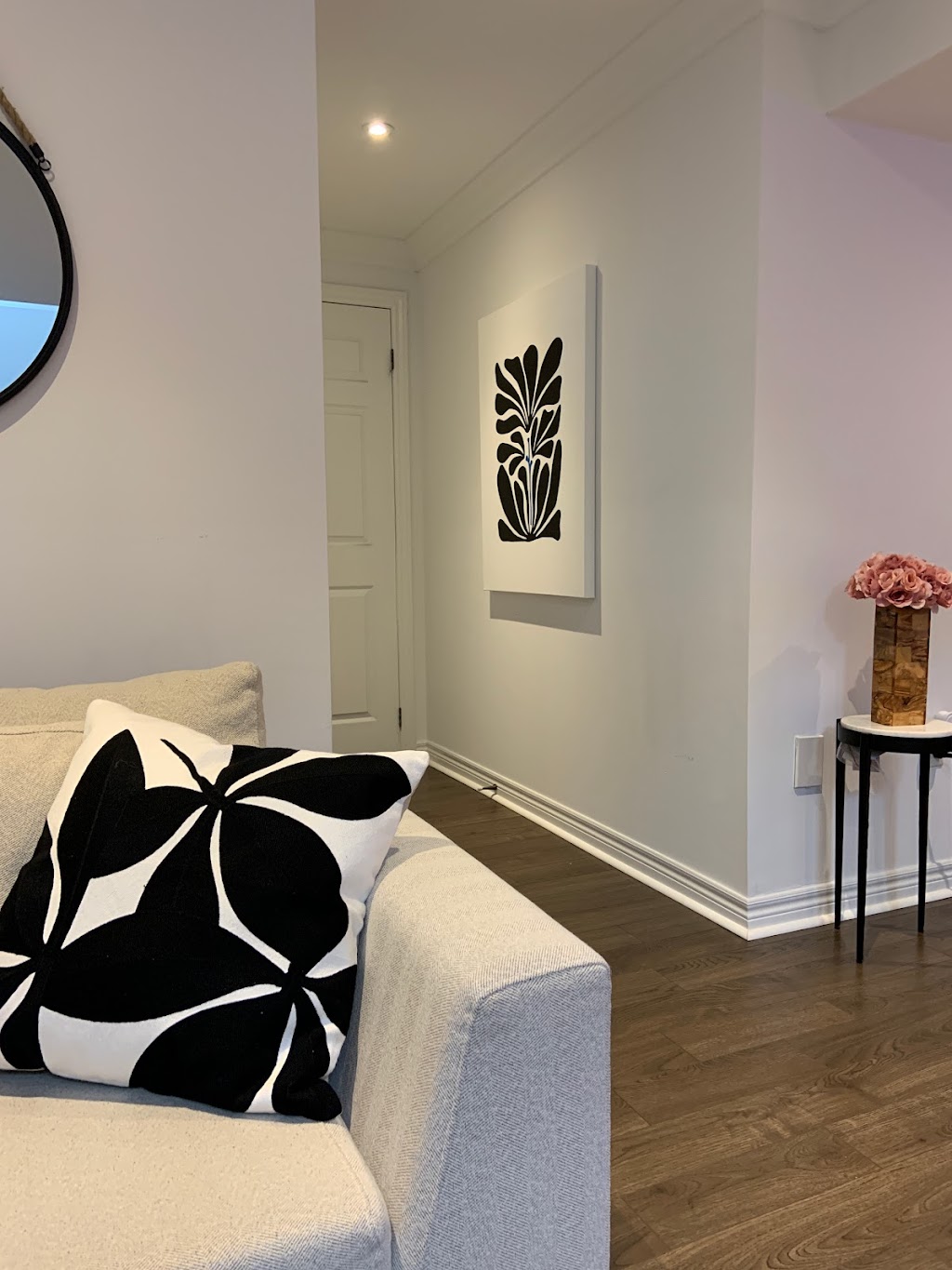 Vive Smile Beauty Studio | 3275 Stalybridge Dr #42, Oakville, ON L6M 0L2, Canada | Phone: (416) 731-9802