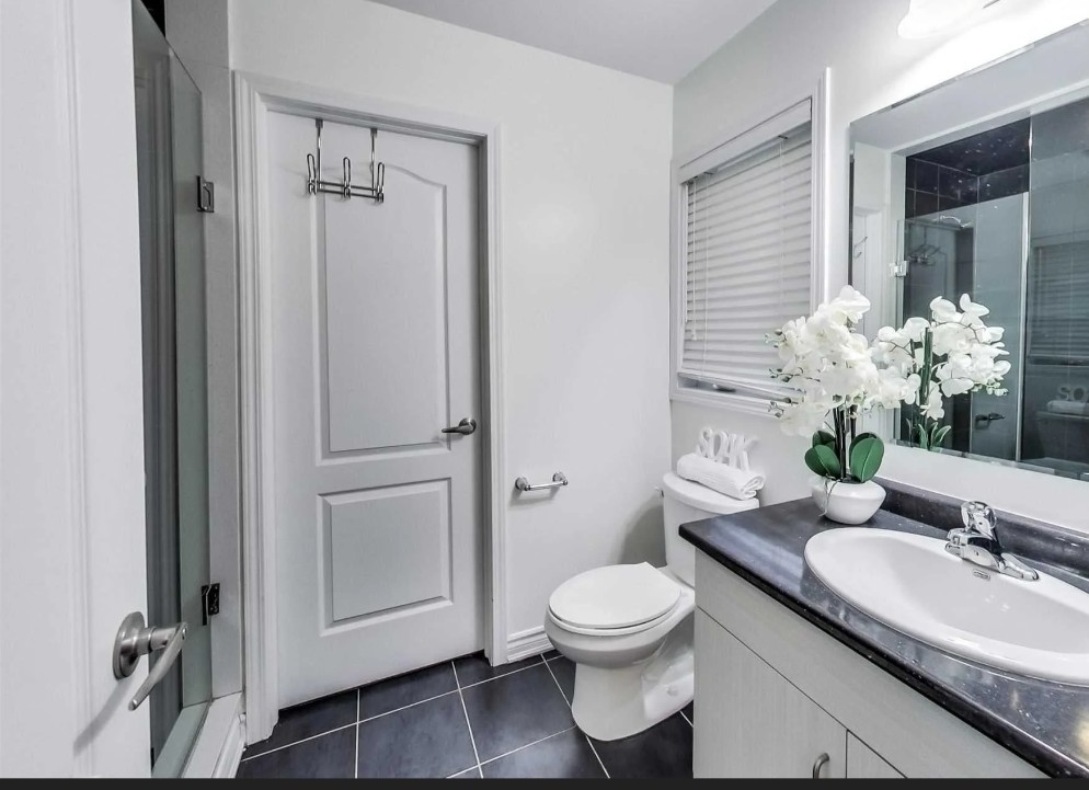 Vibrant Painting Services | 122 Beaver Ct, Bolton, ON L7E 3W6, Canada | Phone: (647) 853-0096
