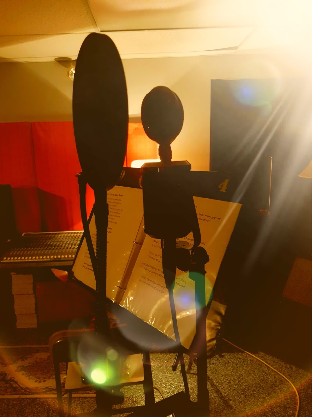 Studio de la relève | 155 Rue Charbonneau, Rosemère, QC J7A 3G1, Canada | Phone: (514) 586-3352