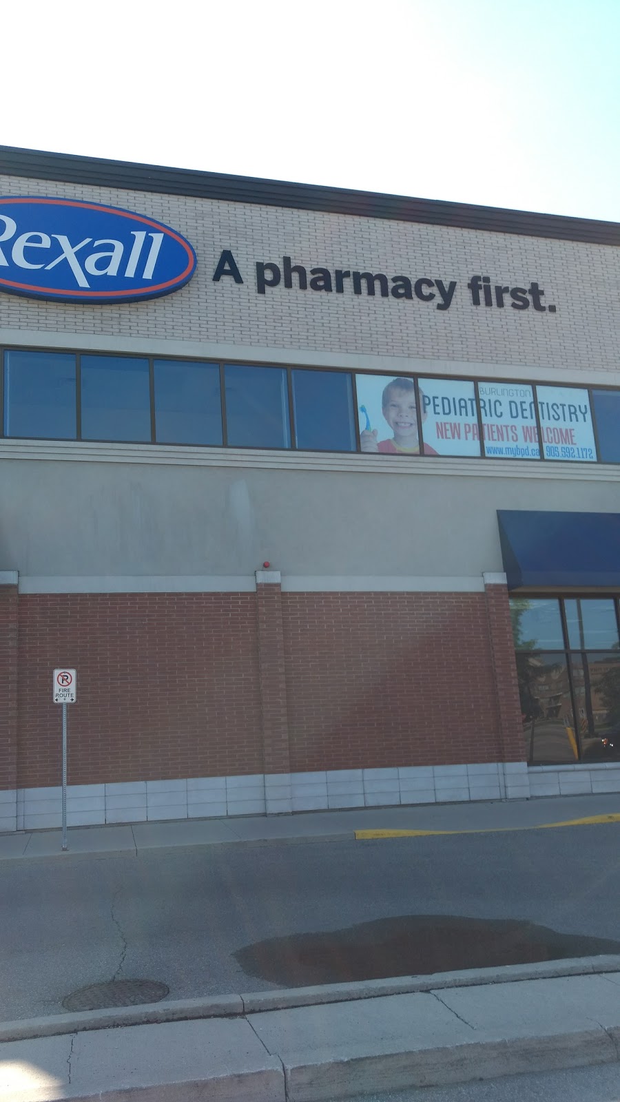 Rexall | 5061 New St, Burlington, ON L7L 1V2, Canada | Phone: (905) 637-7795