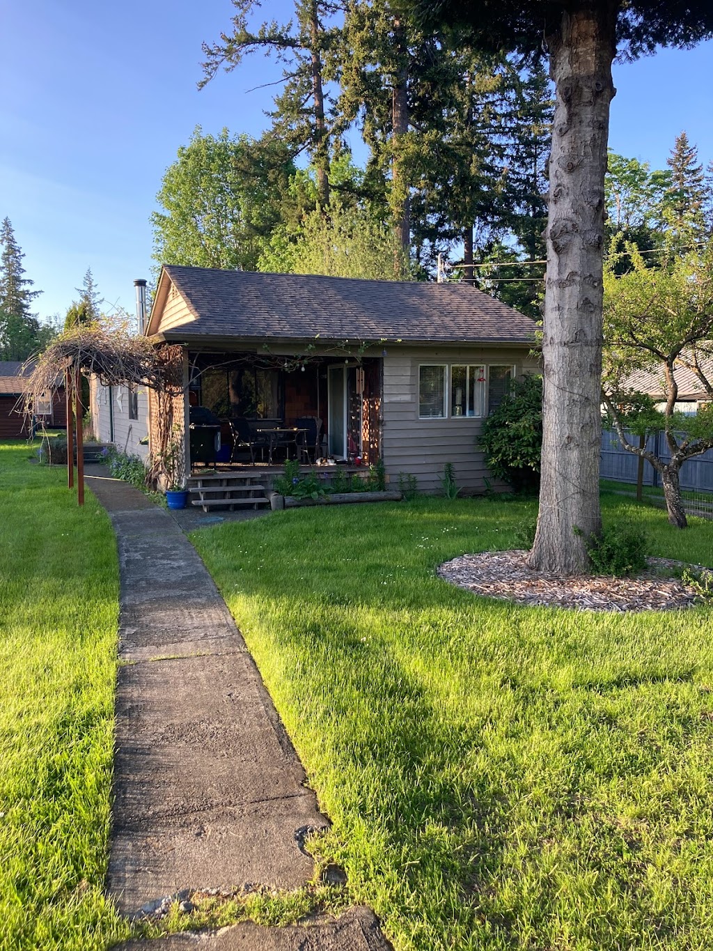 Daves Mowing | 148 Lennea Pl, Campbell River, BC V9H 1G7, Canada | Phone: (250) 898-7278