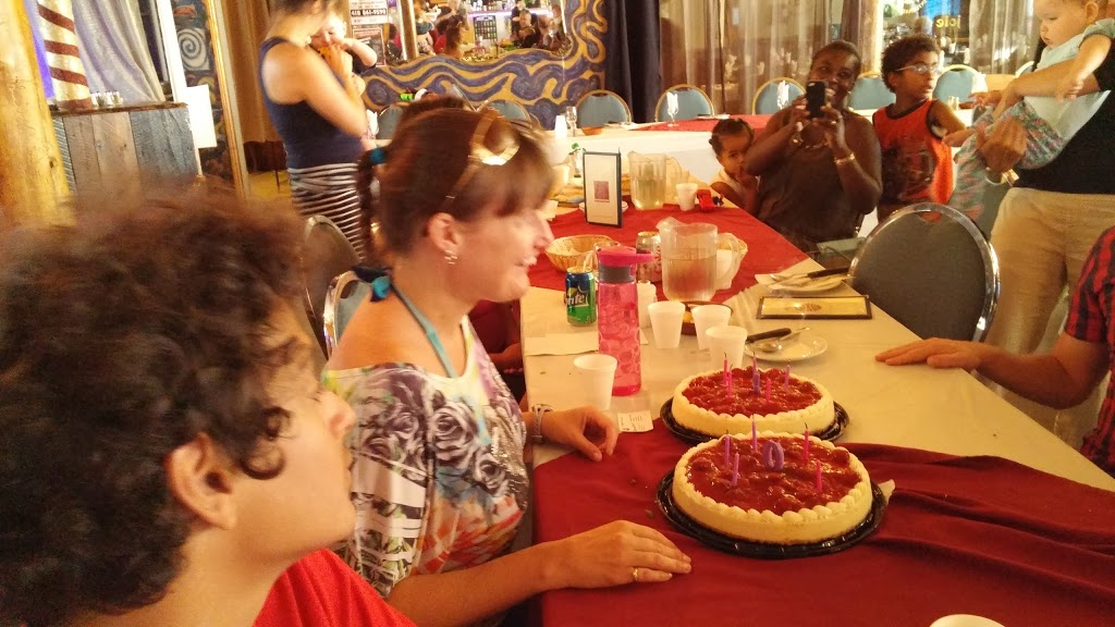 Méchoui International - Restaurant | 264 Chemin Saint-Grégoire, Saint-Étienne-de-Lauzon, QC G6J 1E8, Canada | Phone: (418) 831-2547