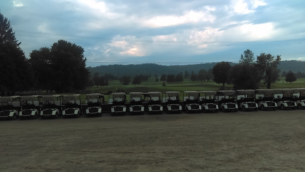 Club De Golf Royal Papineau | 65 Chem. du Golf, Notre-Dame-de-la-Salette, QC J0X 2L0, Canada | Phone: (819) 766-2626