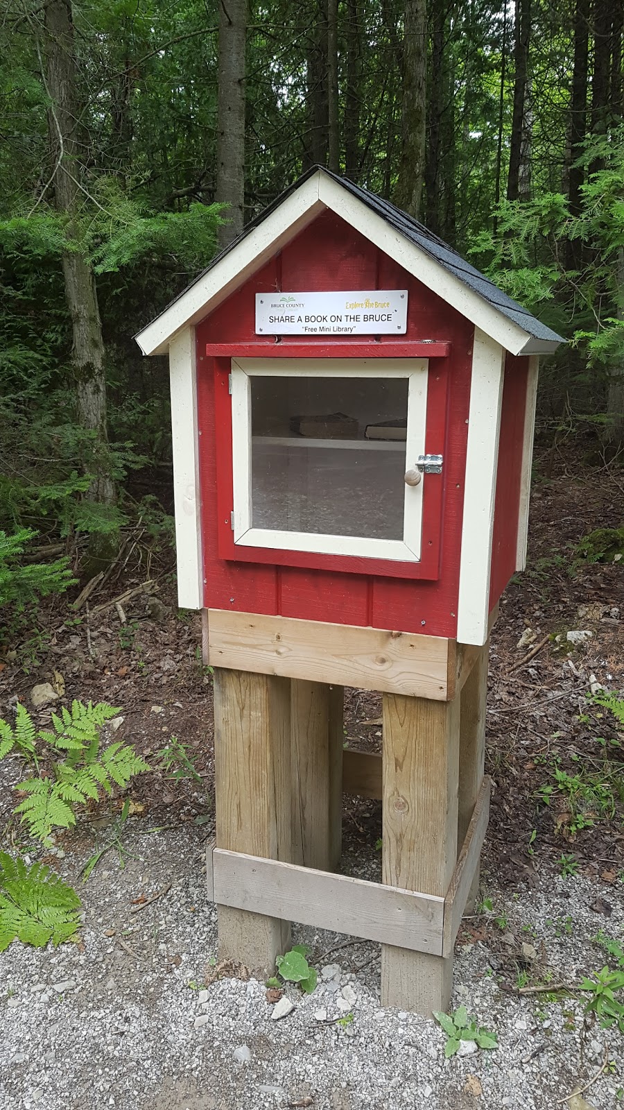 Lindsay Tract Trail | Northern Bruce Peninsula, ON N0H 1X0, Canada | Phone: (800) 268-3838