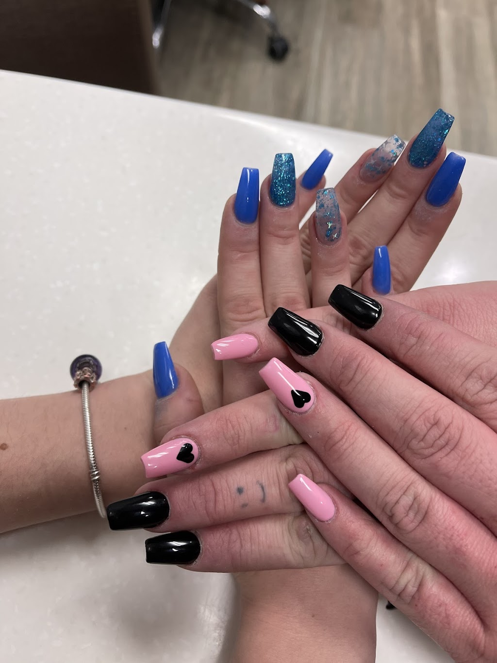 Lovely Nail Salon | 3020 22 St, Red Deer, AB T4R 3J5, Canada | Phone: (403) 348-8288