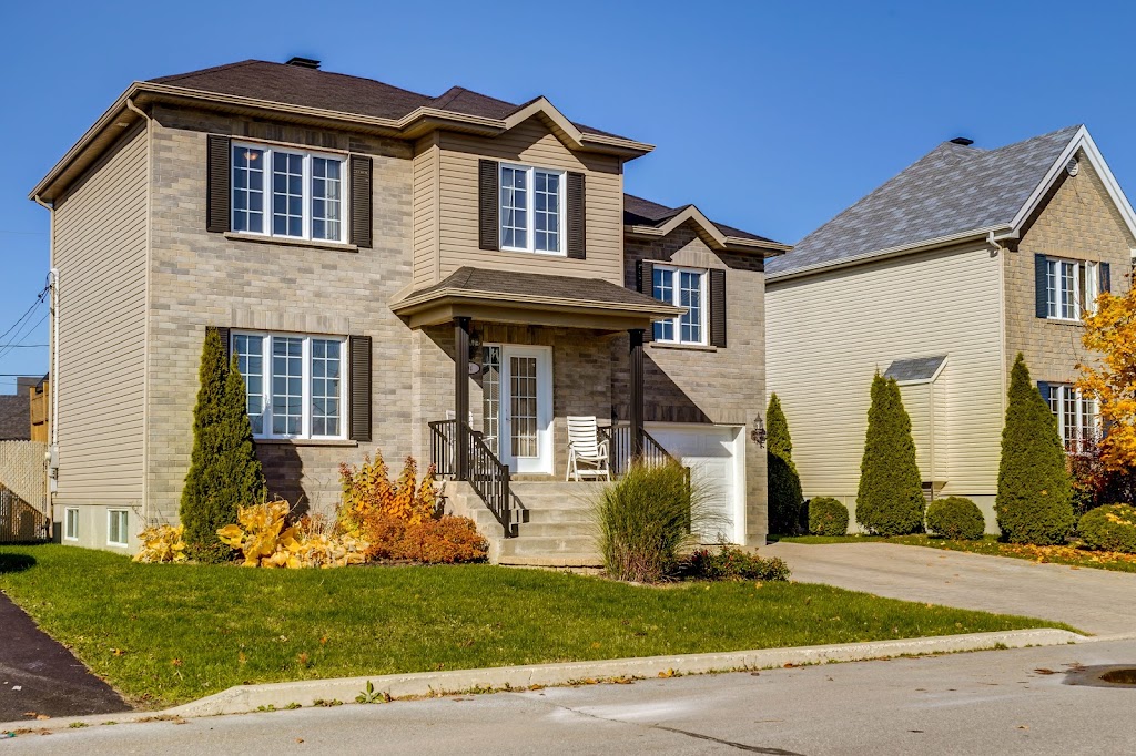 Simon Lemay Remax Courtier Immobilier Agréé | 35 Av. de Mey, Lorraine, QC J6Z 3T7, Canada | Phone: (514) 207-7111