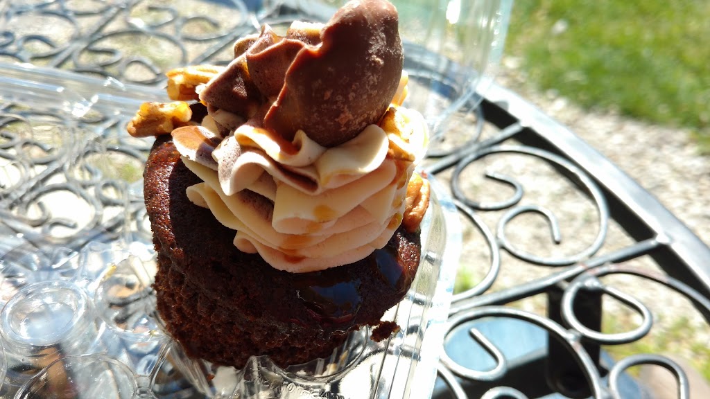 The Pink Flamingo Bakery & Boutique | 28 Bayfield Main St N, Bayfield, ON N0M 1G0, Canada | Phone: (519) 565-4777