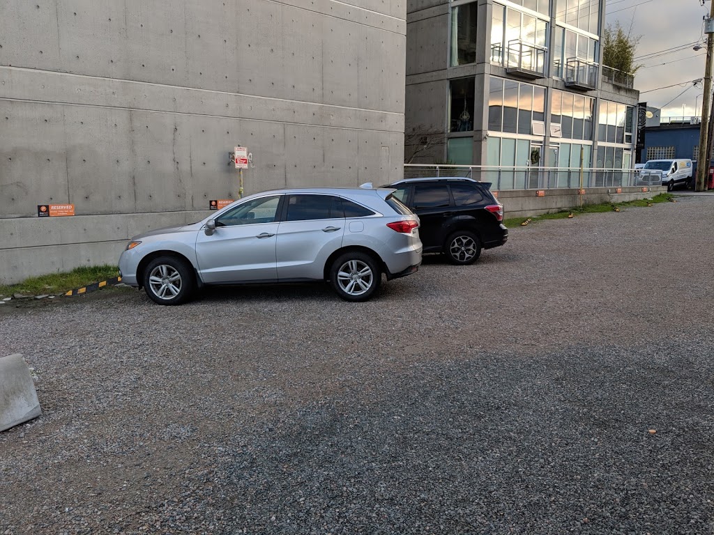 EasyPark Lot #25 | 1585 W 2nd Ave, Vancouver, BC V6J 1H2, Canada | Phone: (604) 227-7506