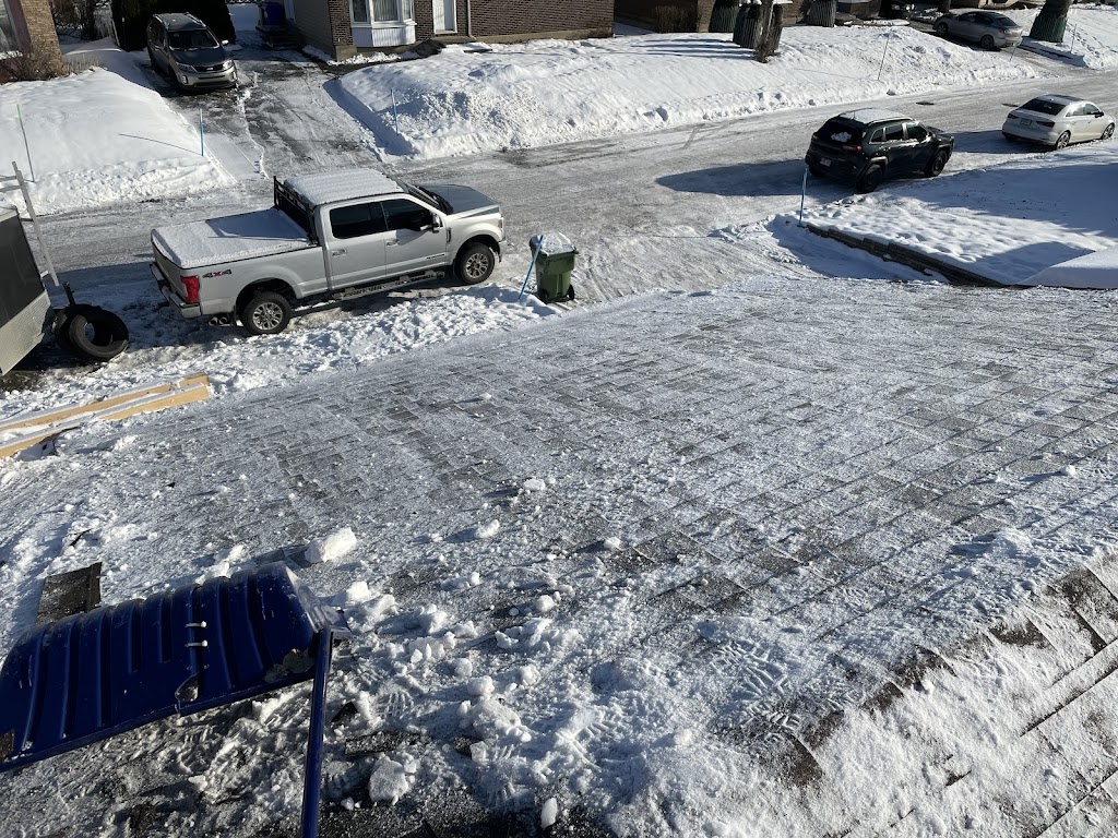 Déneigement de toiture | 80 Rue des Peupliers, Pont-Rouge, QC G3H 0L9, Canada | Phone: (581) 309-2331
