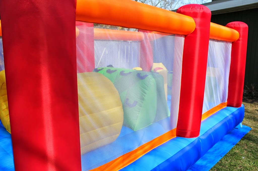inflatable games Repentigny | 308 Rue Monique, Repentigny, QC J5Z 0C4, Canada | Phone: (514) 922-4232