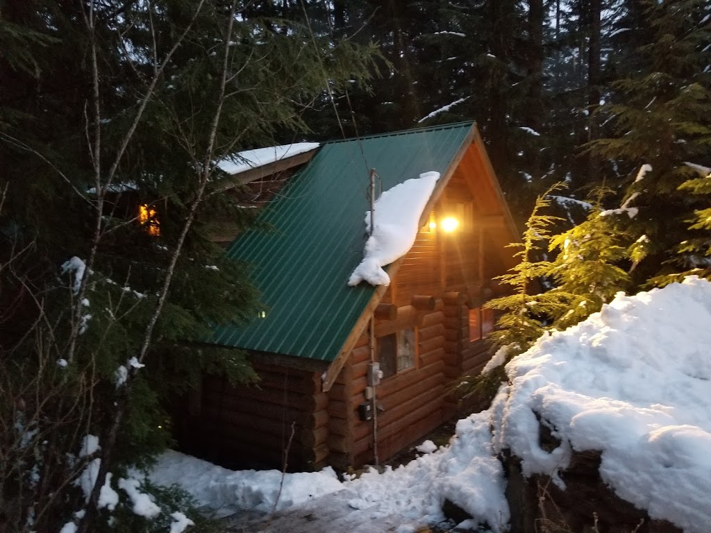 Billabong Lodge | 14942 Parkwood St, Hope, BC V0X 1L5, Canada | Phone: (604) 676-1826