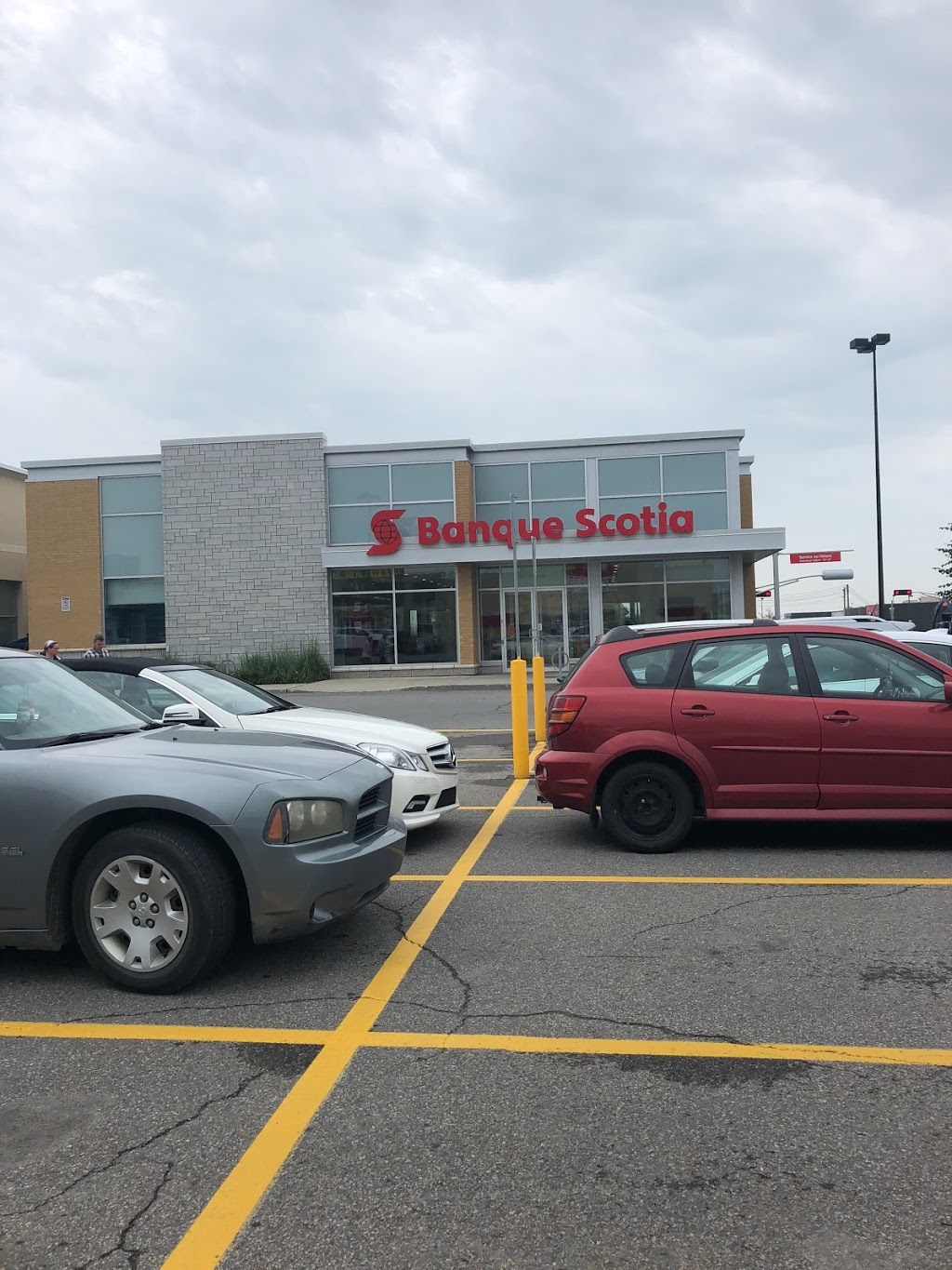 Scotiabank | 1058 Boulevard du Grand Héron, Saint-Jérôme, QC J7Y 5K8, Canada | Phone: (450) 436-8675