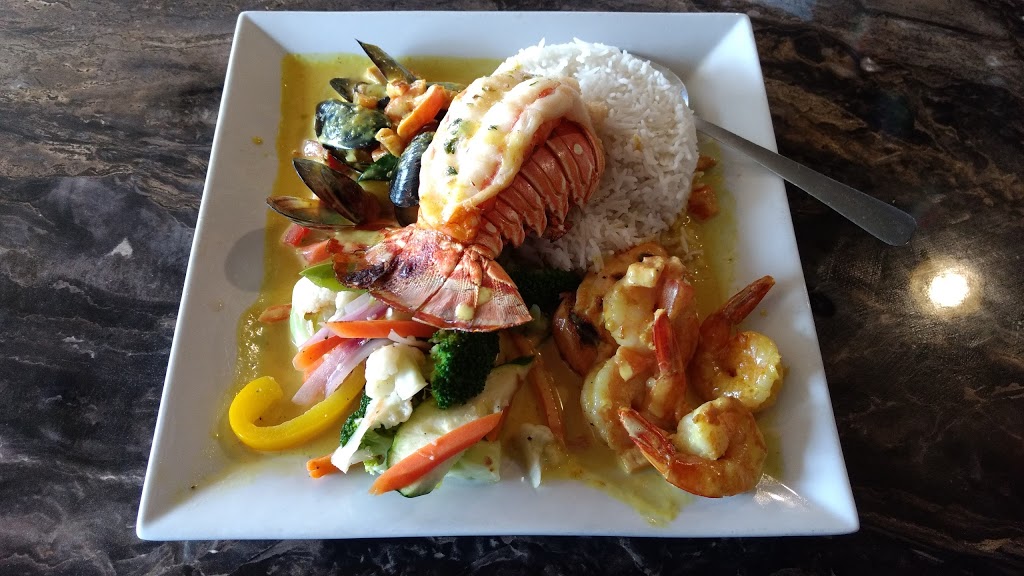 A Stones Throw Pub & Grill | 39 Martin Rd, Bowmanville, ON L1C 4W6, Canada | Phone: (905) 623-0111