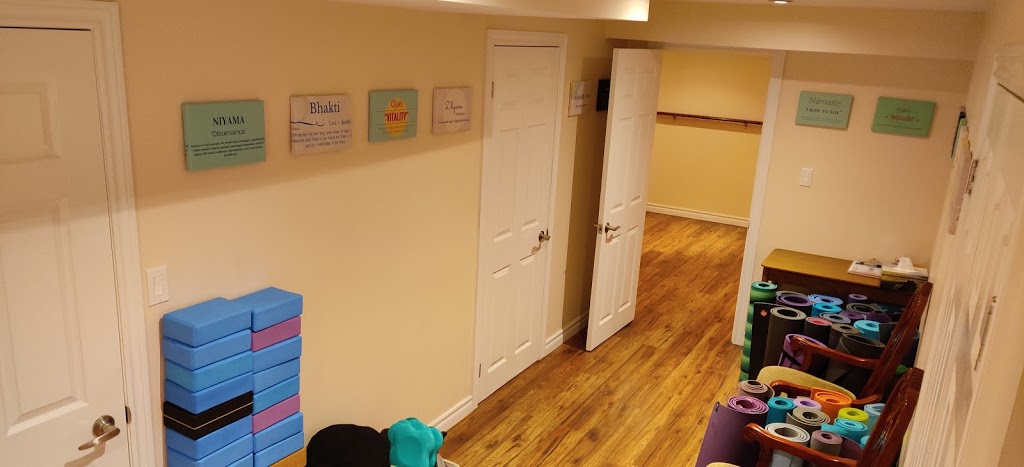 Anahata Heart Yoga Studio | 87 Donisi Ave, Thornhill, ON L4J 6W2, Canada | Phone: (647) 669-6317