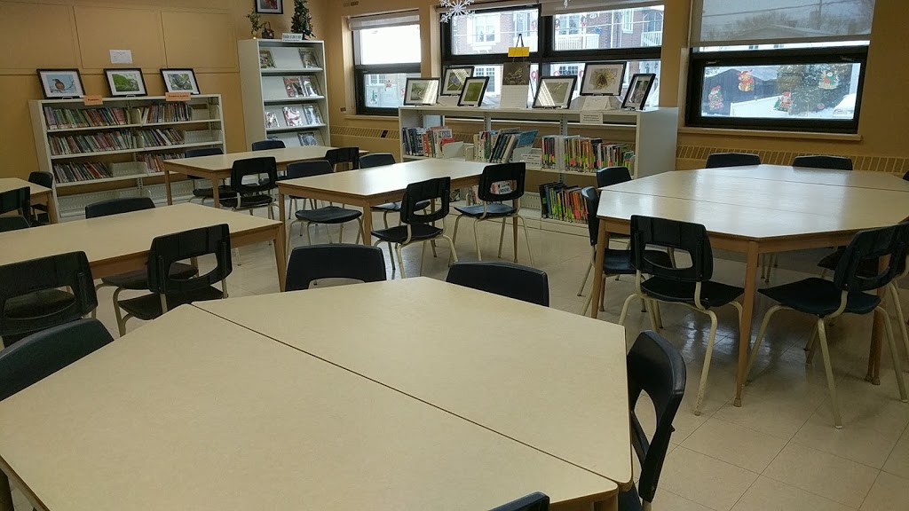 Verchères Library | 36 Rue Dalpé, Verchères, QC J0L 2R0, Canada | Phone: (450) 583-3309