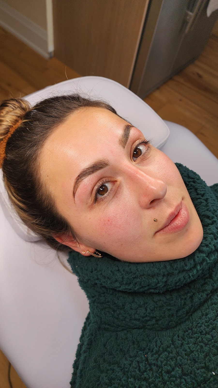 Emma B Beauty Bar | 15724 Hurontario St, Town Of Caledon, ON L7C 2C4, Canada | Phone: (647) 937-0777