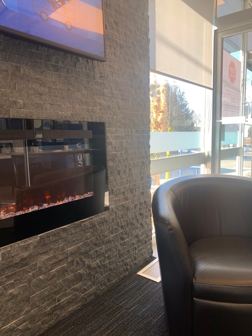 DUCA Financial Services Credit Union Ltd. | 19132 Centre St, Mount Albert, ON L0G 1M0, Canada | Phone: (905) 473-9373