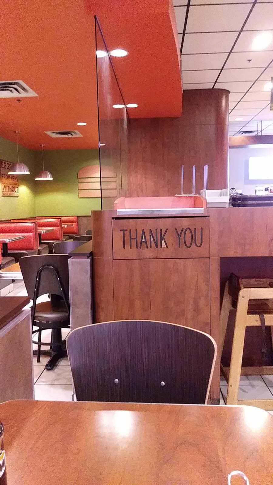 A&W Canada | 2220 68 St NE, Calgary, AB T1Y 6Y7, Canada | Phone: (403) 285-9560
