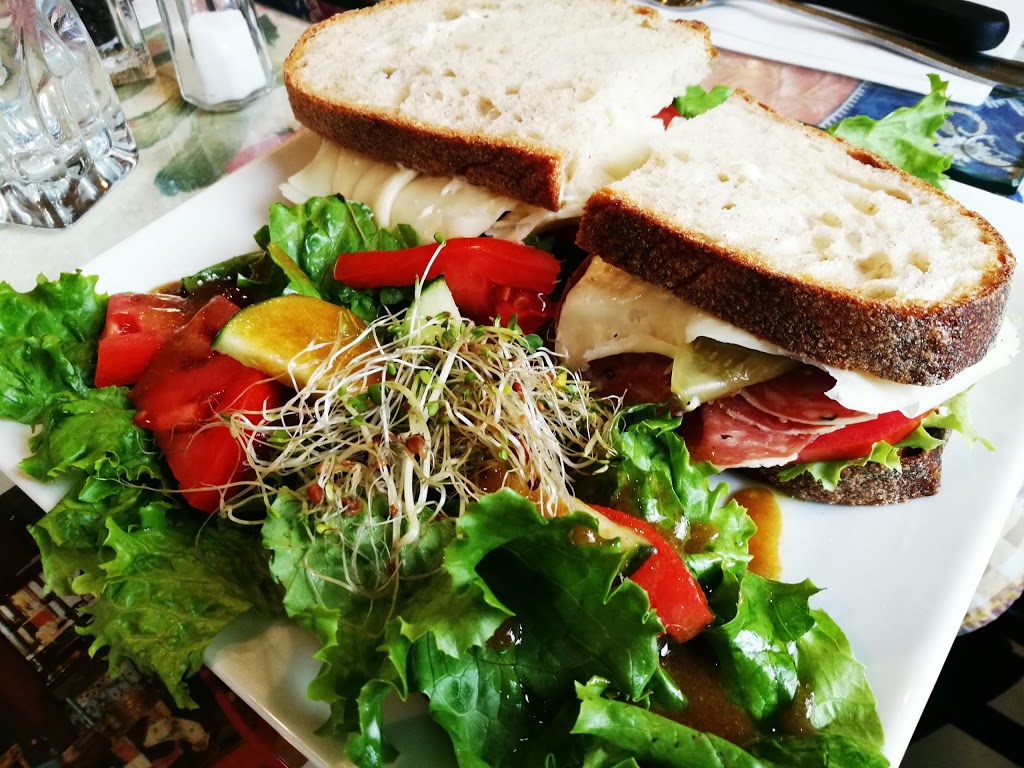 Cafe Tintoretto | 20 Rue Principale N, Sutton, QC J0E 2K0, Canada | Phone: (450) 538-2207
