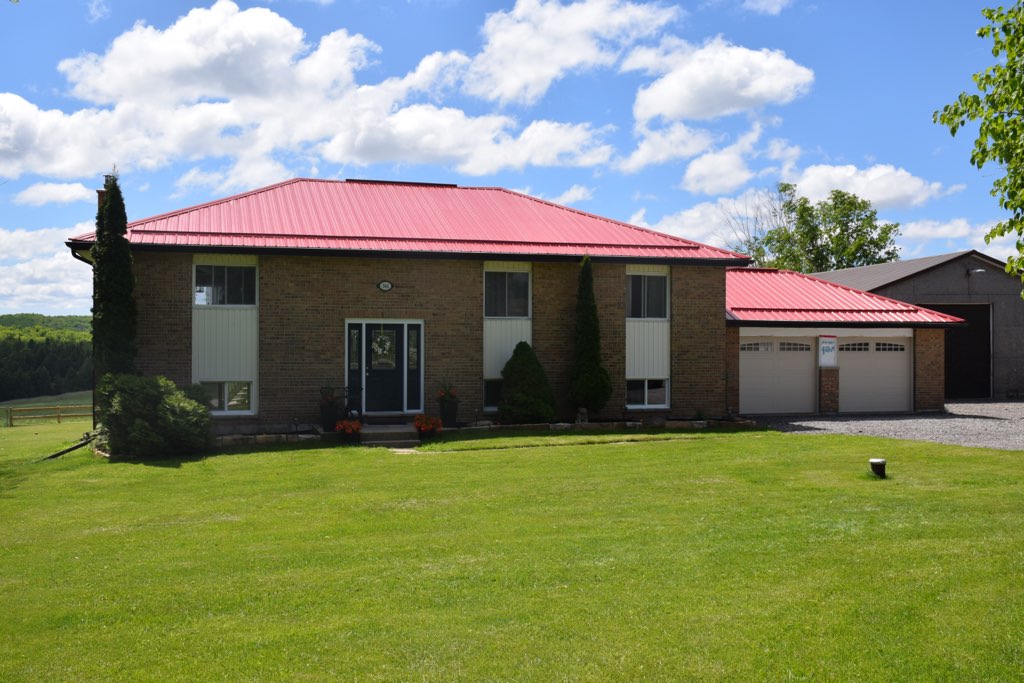 Zachary Simmons Eavestroughing | 65 King St E, Omemee, ON K0L 2W0, Canada | Phone: (705) 768-0701