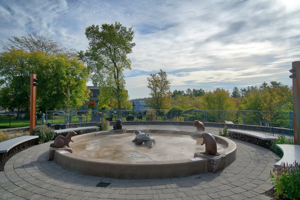 Tourisme Wendake | 10 Place de la Rencontre, Wendake, QC G0A 4V0, Canada | Phone: (418) 847-1835