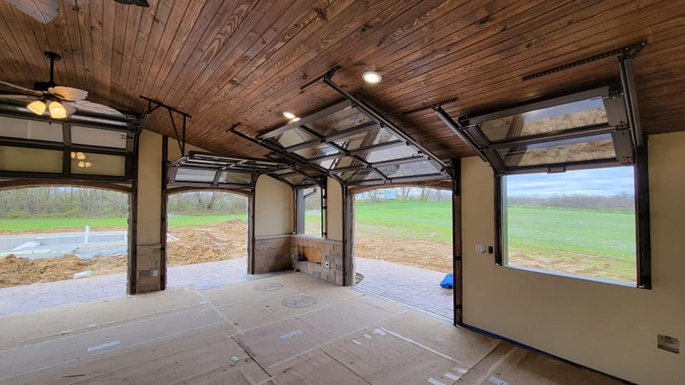 Garage Door Queen | 586 Osborne Dr SW, Airdrie, AB T4B 3T1, Canada | Phone: (587) 880-2862