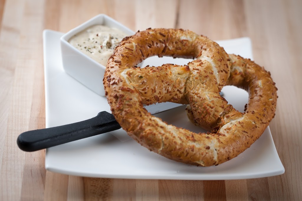Tonic Kitchen + Bar | 22 Aero Cres NE, Calgary, AB T2E 7Y5, Canada | Phone: (403) 930-0042