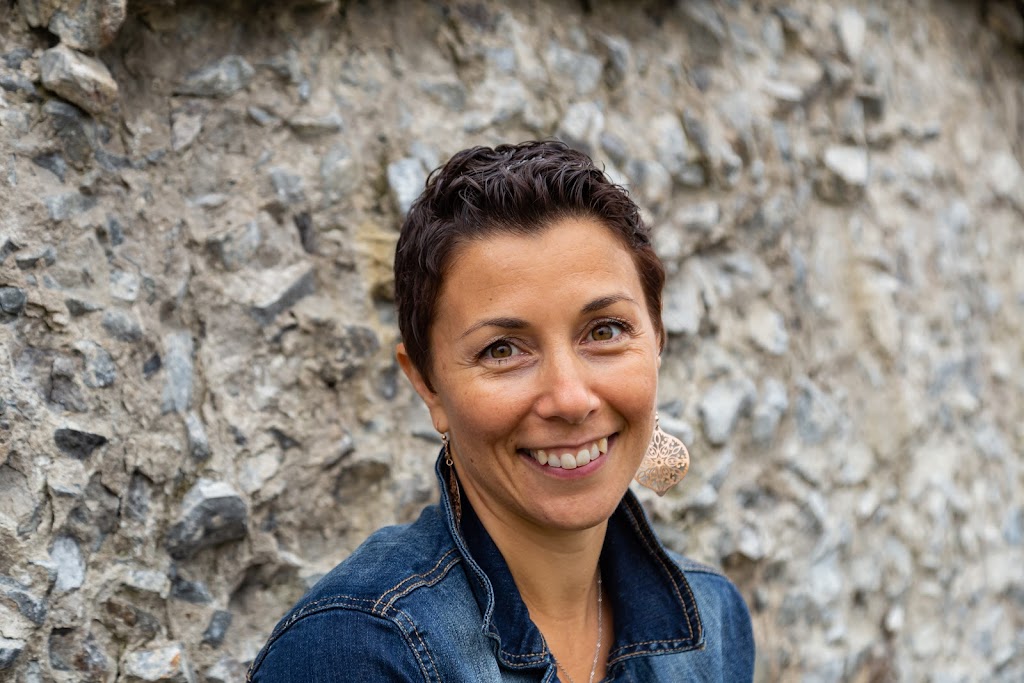 Julie Larouche Soleil | 87 Bd Saint-Luc local 24, Saint-Jean-sur-Richelieu, QC J2W 1E2, Canada | Phone: (514) 616-0189