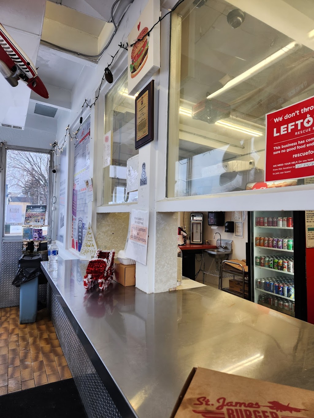 St. James Burger & Chip Co. | 1866 Ness Ave, Winnipeg, MB R3J 0Y6, Canada | Phone: (204) 414-5599