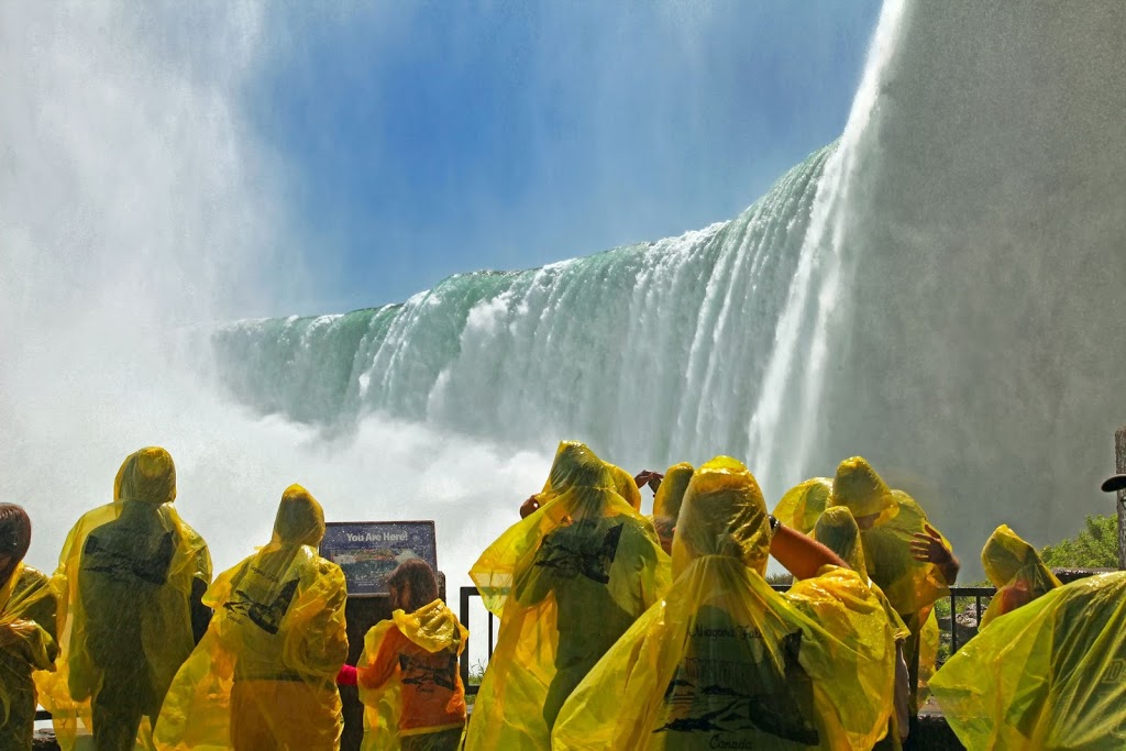 Scenic Tours of Niagara | 6700 Fallsview Blvd, Niagara Falls, ON L2G 3W6, Canada | Phone: (866) 988-4536
