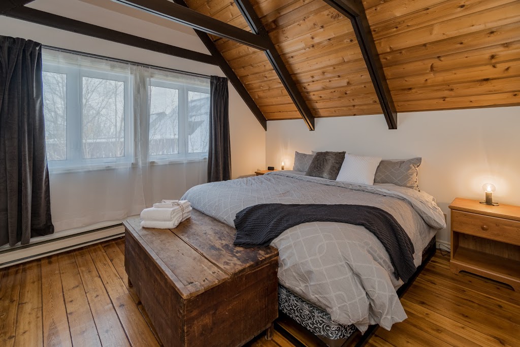 Chalet le Nid | 160 Rue du Plateau, Beaupré, QC G0A 1N0, Canada | Phone: (514) 710-7544