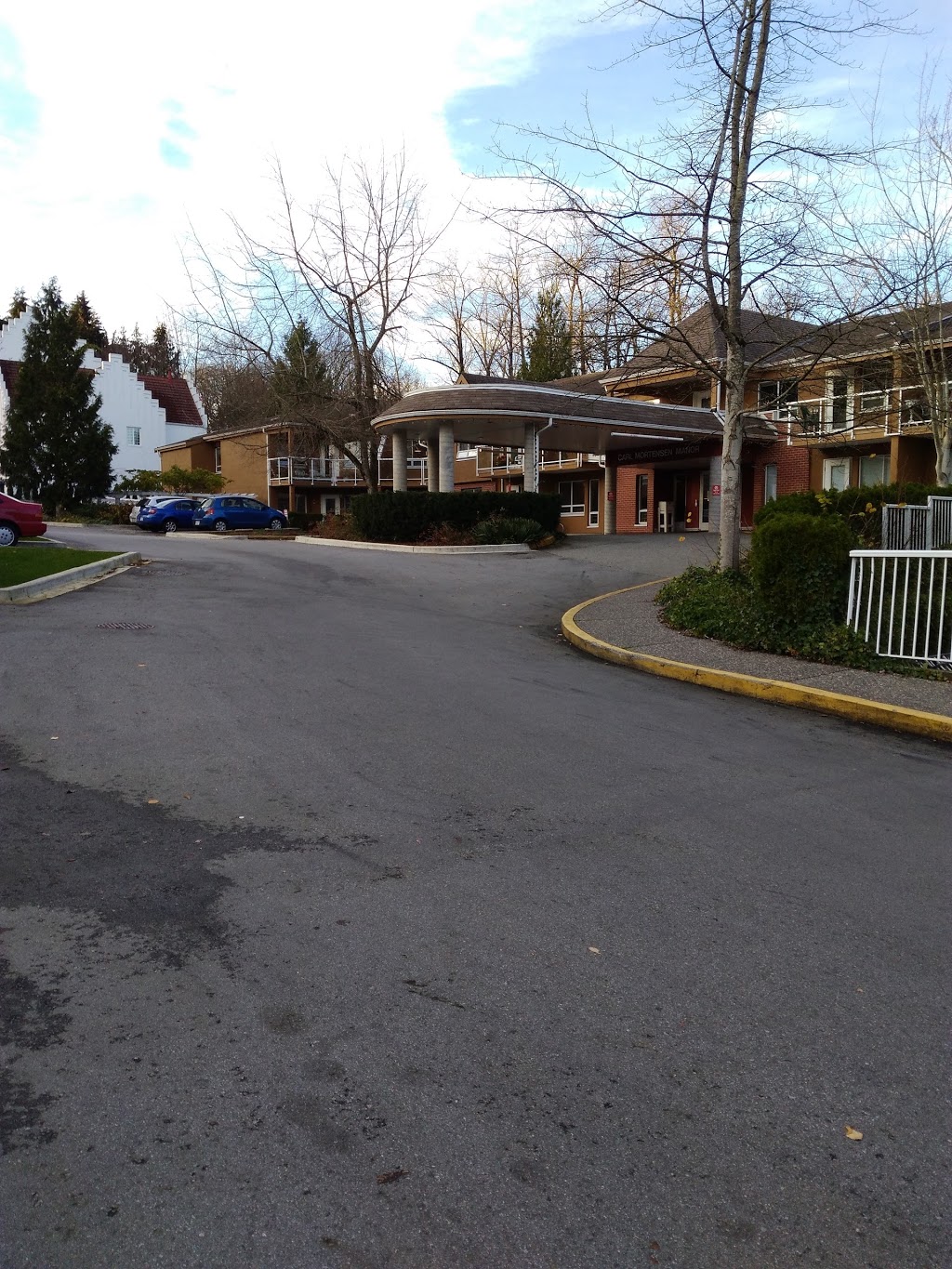 Dania Home | 4175 Norland Ave, Burnaby, BC V5G 3S7, Canada | Phone: (604) 299-2414