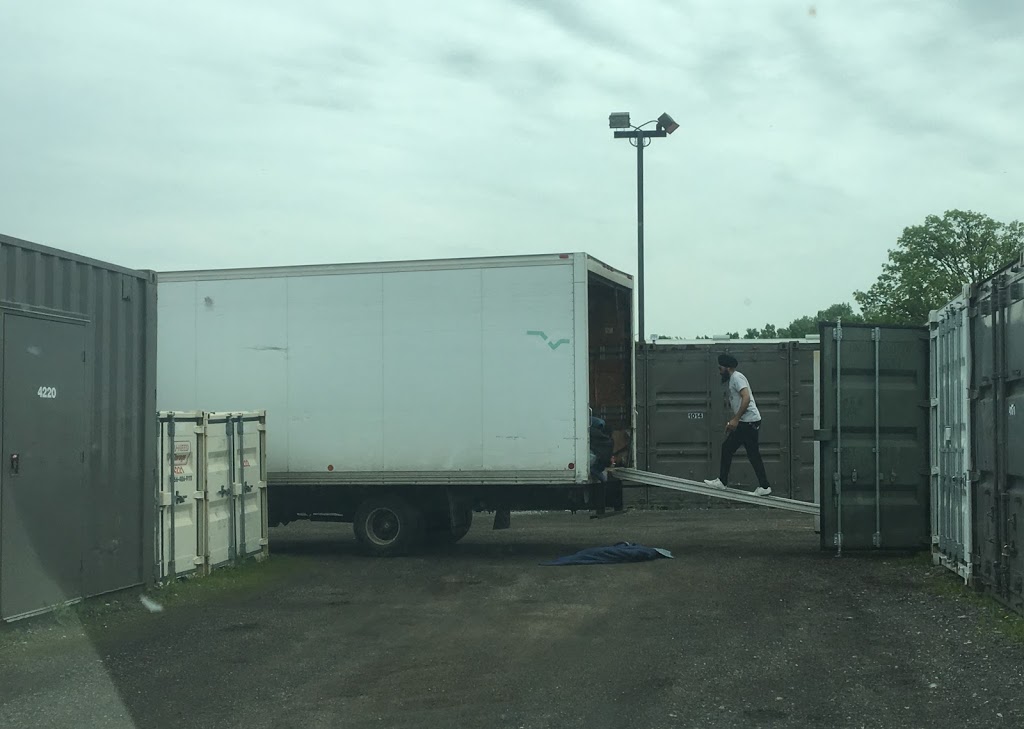 Two Men and a Truck | 5285 Creekbank Rd, Mississauga, ON L4W 1N3, Canada | Phone: (905) 581-4206