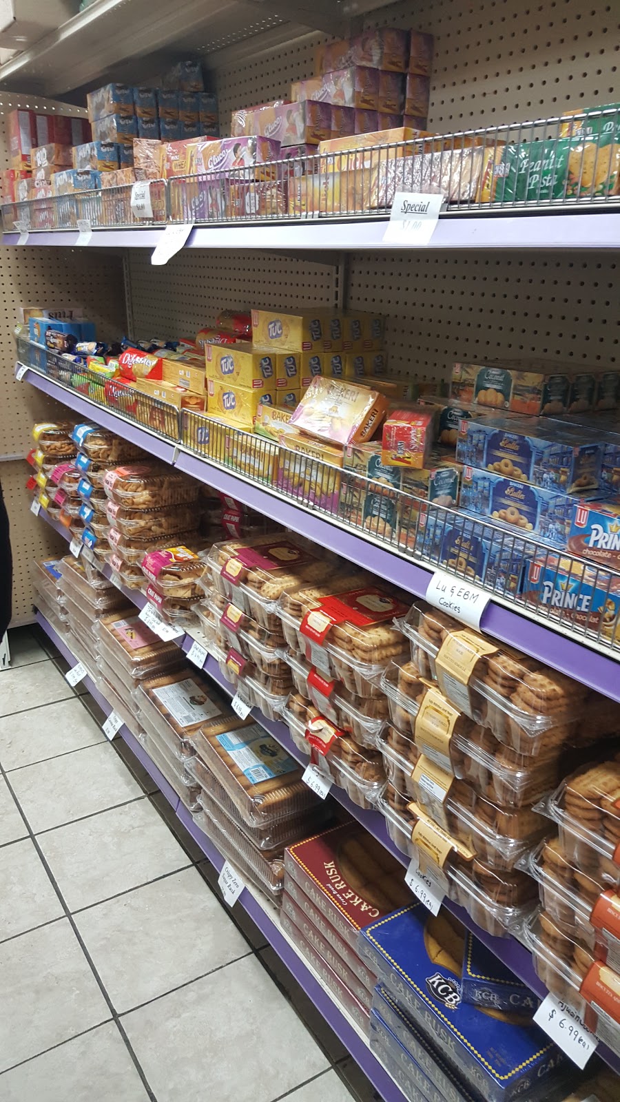 Savor Super Market & Halal Meat | 1902 8 St E #2, Saskatoon, SK S7H 0T7, Canada | Phone: (306) 242-6388