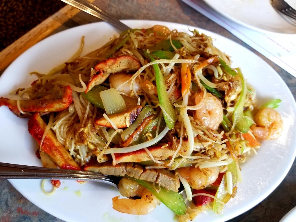 Win Yeung Chinese Restaurant | 37 Maple Ave, Haliburton, ON K0M 1S0, Canada | Phone: (705) 457-9649