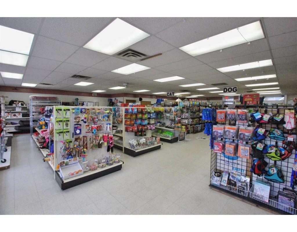 Kensington Pet Food Plus | 6626A Hastings St, Burnaby, BC V5B 1S2, Canada | Phone: (604) 299-9225