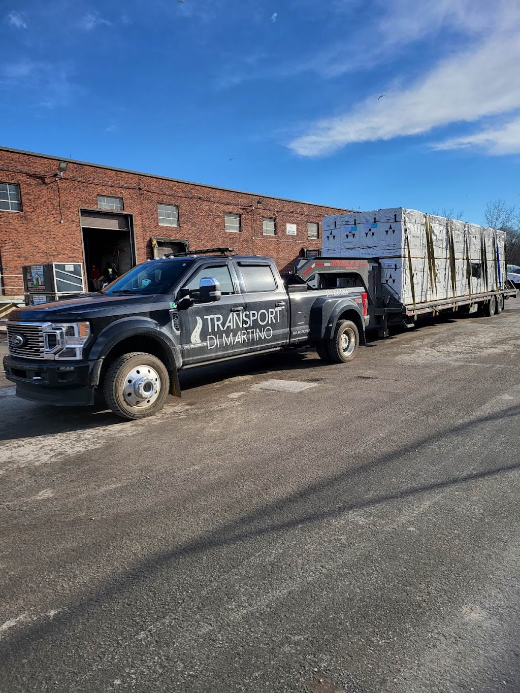 Transport Dimartino | 7400 Croissant du Juvénile, Terrebonne, QC J7M 2K9, Canada | Phone: (514) 266-6886