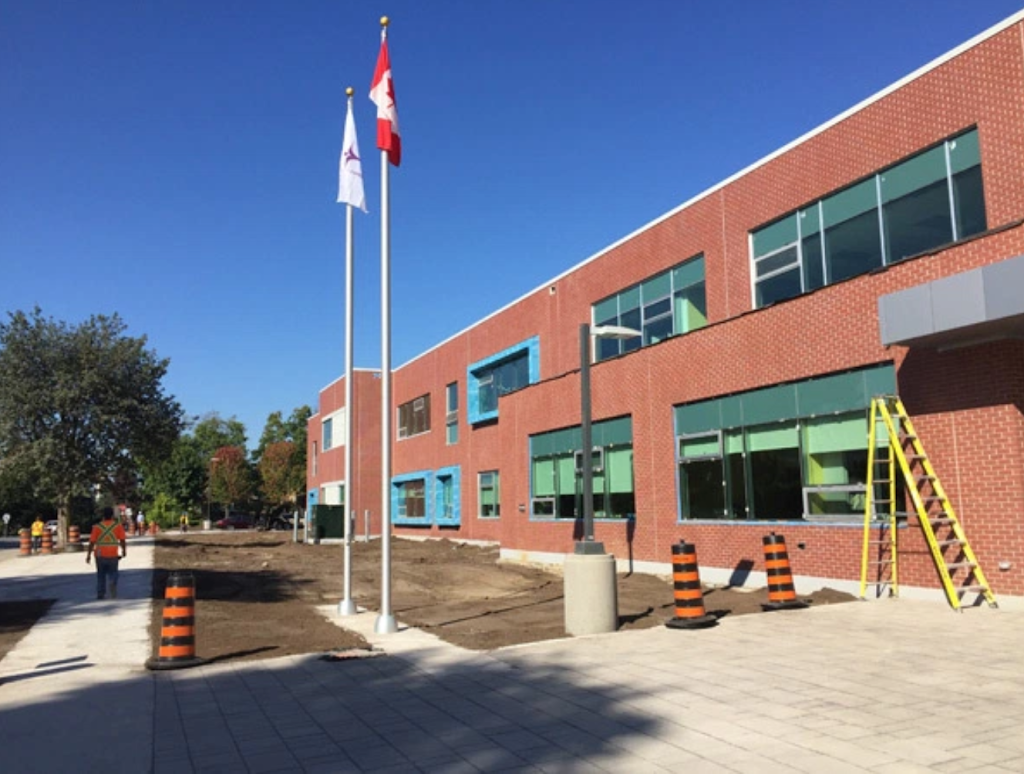 Alnour School | 535 Dovercourt Ave, Ottawa, ON K2A, Canada | Phone: (613) 265-5060