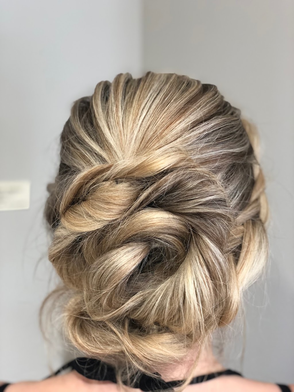 Salon HairRaisers | 63a Ave Donegani, Pointe-Claire, QC H9R 2V9, Canada | Phone: (514) 426-5816