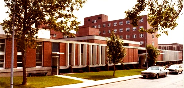 Brockville General Hospital | 75 Charles St, Brockville, ON K6V 1S8, Canada | Phone: (613) 345-5649