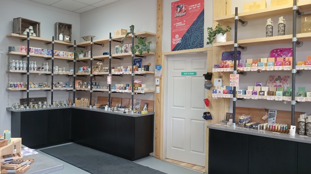 Boutique Savonnerie des Diligences (Orford) | 2259 Chem. du Parc, Orford, QC J1X 7A2, Canada | Phone: (450) 297-3979