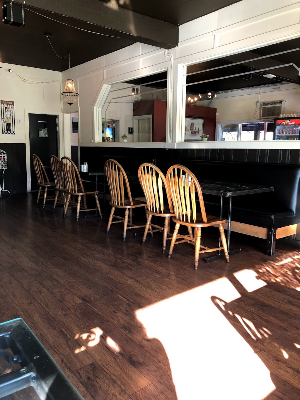 Rivers Restaurant | 42239 Yarrow Central Rd, Chilliwack, BC V2R 5E3, Canada | Phone: (604) 490-6626