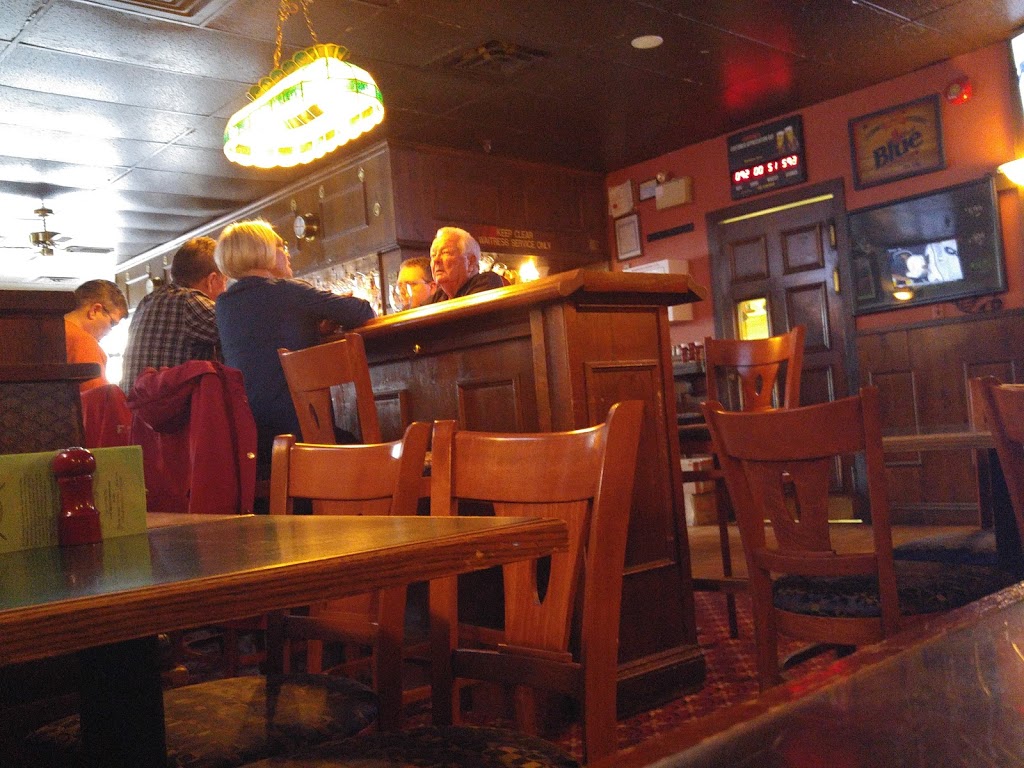Blackburn Arms Pub Restaurant | 2586 Innes Rd, Gloucester, ON K1B 4Z6, Canada | Phone: (613) 830-4829