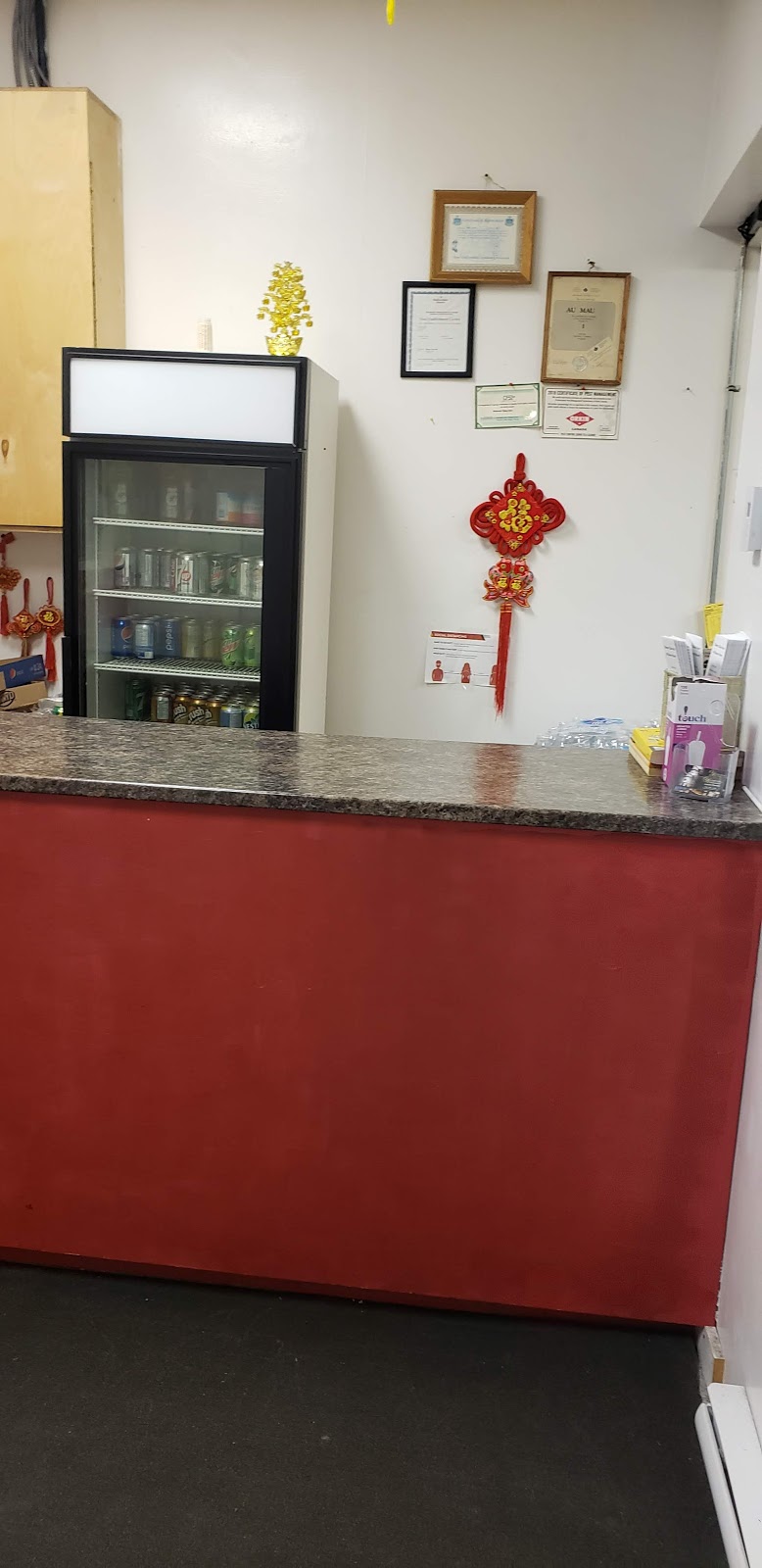 Monroe Take Out | 84 Monroe St, St. Johns, NL A1C 1Y5, Canada | Phone: (709) 753-3450