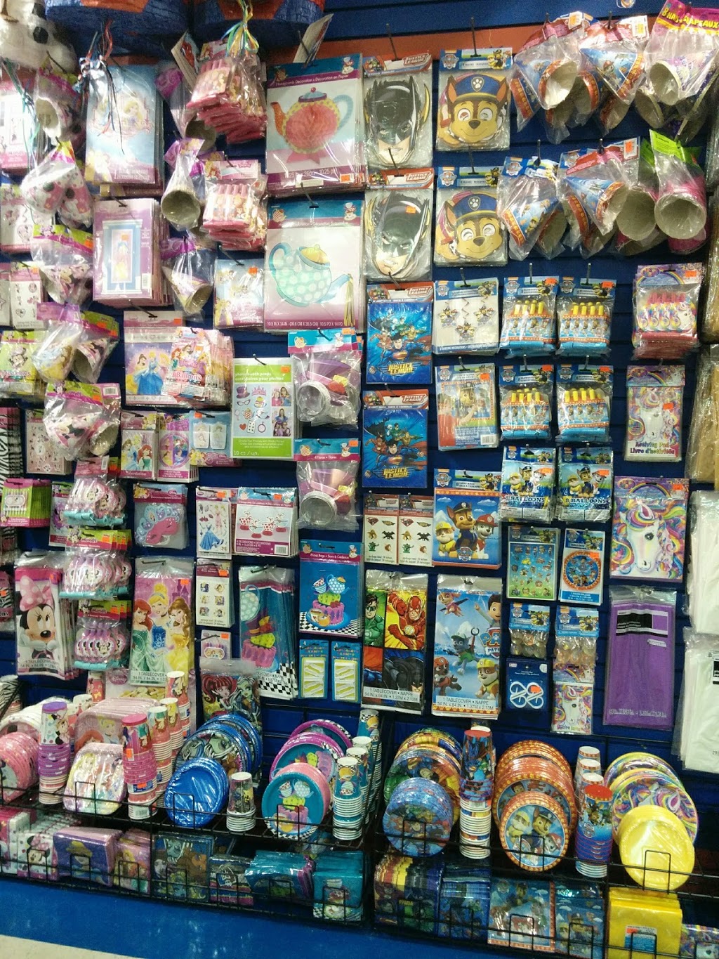Dollar Choc | 83-3150 Boulevard de Tracy, Sorel-Tracy, QC J3R 5M7, Canada | Phone: (450) 746-4757