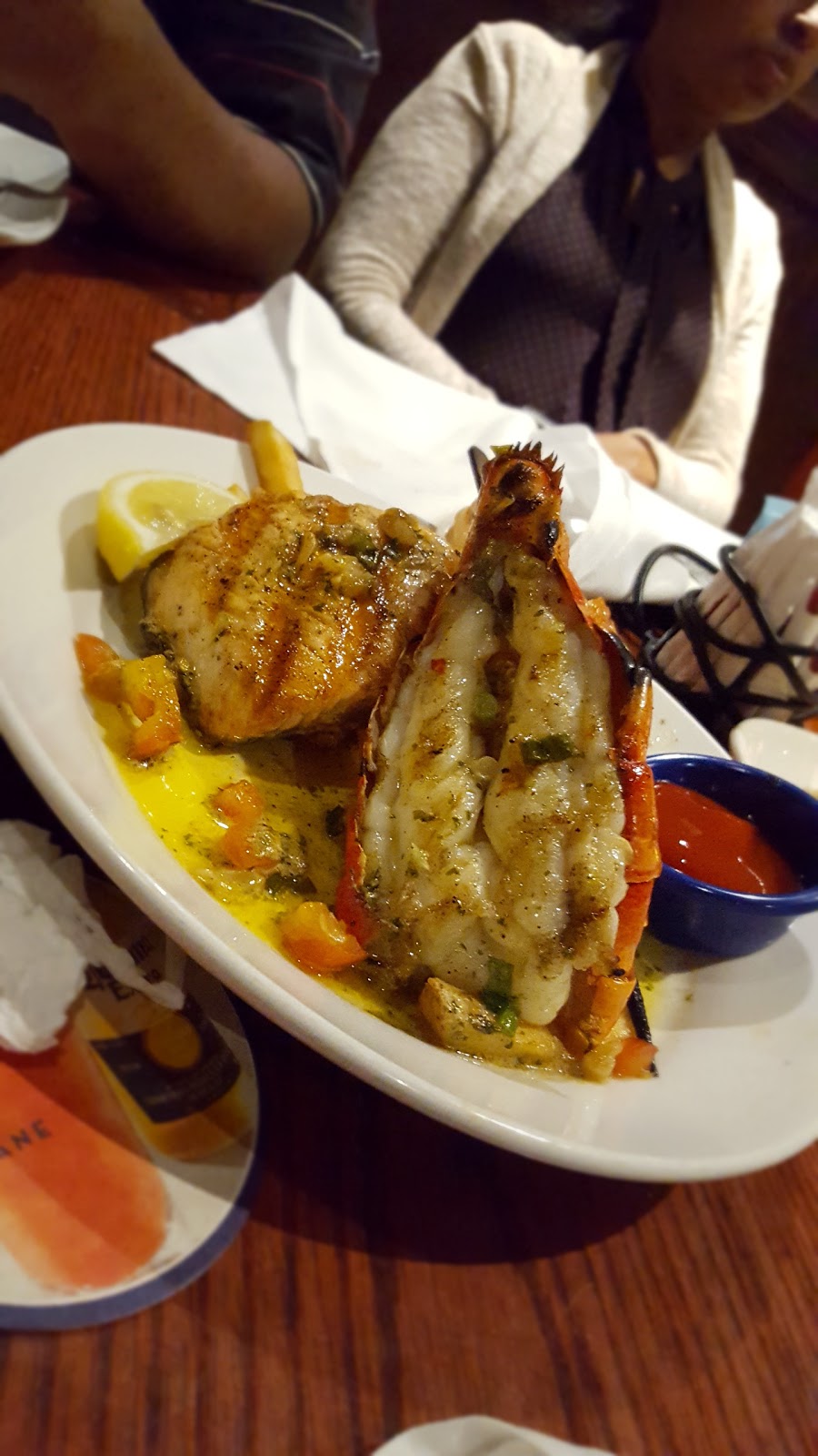 Red Lobster | 3252 Sheppard Ave E, Scarborough, ON M1T 3K3, Canada | Phone: (416) 491-2507
